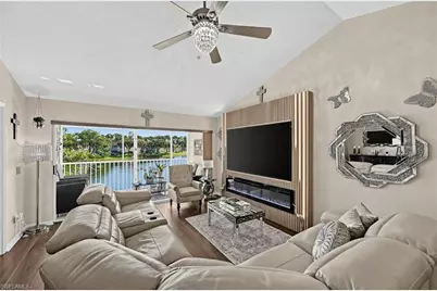 380 Gabriel Cir #8, Naples, FL 34104 - Photo 11