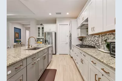 9078 Montserrat Dr, Naples, FL 34114 - Photo 7