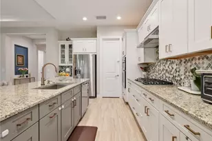 9078 Montserrat Dr, Naples, FL 34114 - Photo 7