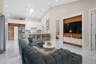 2140 Harlans Run, Naples, FL 34105 - Photo 3