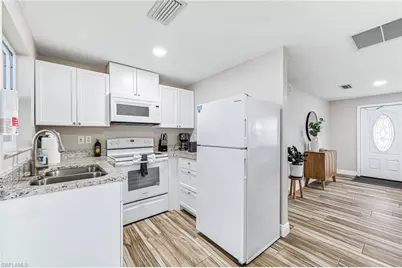 668 97th Ave N, Naples, FL 34108 - Photo 7