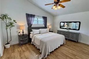 98 Chardon Pl, Naples, FL 34110 - Photo 3