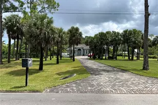 690 Wilson Blvd S, Naples, FL 34117 - Photo 43