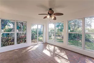 217 Yorkshire Ct, Naples, FL 34112 - Photo 17