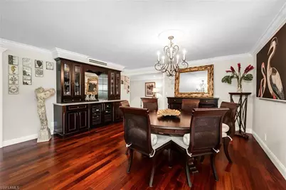 105 Clubhouse Ln #389, Naples, FL 34105 - Photo 9