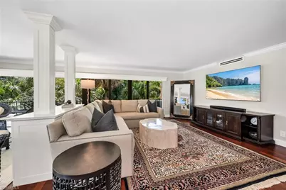 105 Clubhouse Ln #389, Naples, FL 34105 - Photo 3