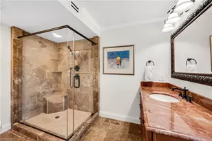 105 Clubhouse Ln, Naples, FL 34105 - Photo 17