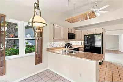 27067 Kindlewood Ln, Bonita Springs, FL 34134 - Photo 5
