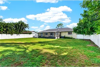 9197 Pomelo Rd E, Fort Myers, FL 33967 - Photo 21