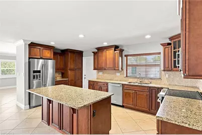 6574 Trail Blvd, Naples, FL 34108 - Photo 9