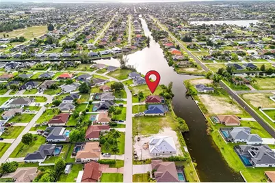 927 SW 28th Ter, Cape Coral, FL 33914 - Photo 3