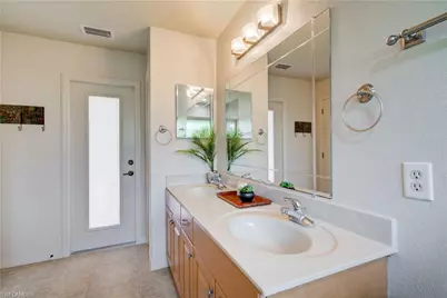 927 SW 28th Ter, Cape Coral, FL 33914 - Photo 27