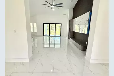 1011 Edison Ave, Lehigh Acres, FL 33972 - Photo 3
