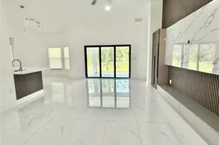 1011 Edison Ave, Lehigh Acres, FL 33972 - Photo 5