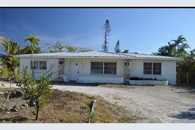 4560 Capri Dr, Naples, FL 34103 - Photo 1
