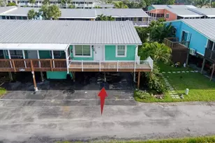 202 Broadway St E, Everglades City, FL 34139 - Photo 3