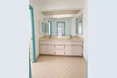1823 SE 4th St, Cape Coral, FL 33990 - Photo 7
