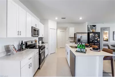 17089 Pompeii Way, North Fort Myers, FL 33917 - Photo 5