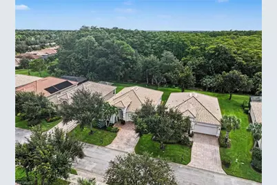10534 Yorkstone Dr, Bonita Springs, FL 34135 - Photo 27