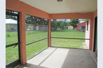 1825 Fountain St, Fort Myers, FL 33916 - Photo 5