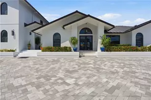 910 Beaver Ct, Marco Island, FL 34145 - Photo 41