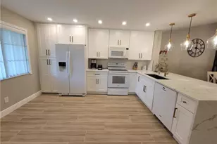 7761 Jewel Ln, Naples, FL 34109 - Photo 7