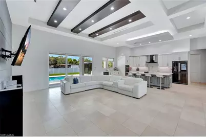 140 37th Ave NW, Naples, FL 34120 - Photo 9