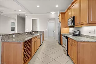 5717 Mango Cir, Naples, FL 34110 - Photo 7