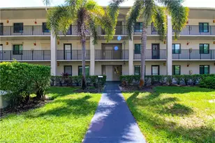 5767 Deauville Cir, Naples, FL 34112 - Photo 5