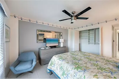 1300 Gulf Shore Blvd N #509, Naples, FL 34102 - Photo 15