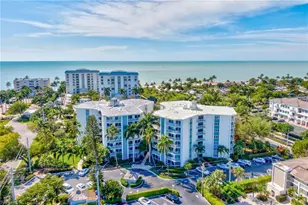 1300 Gulf Shore Blvd N, Naples, FL 34102 - Photo 21