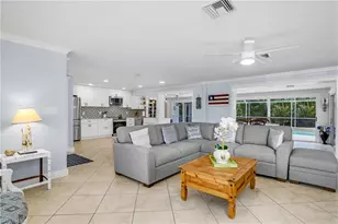 1072 Wisconsin Dr, Naples, FL 34103 - Photo 9