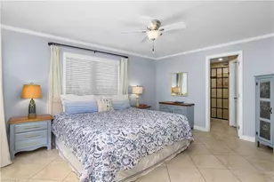 1072 Wisconsin Dr, Naples, FL 34103 - Photo 23