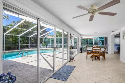 1072 Wisconsin Dr, Naples, FL 34103 - Photo 15