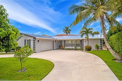 1072 Wisconsin Dr, Naples, FL 34103 - Photo 1
