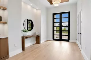 1343 12th St N, Naples, FL 34102 - Photo 5