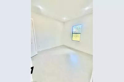 3206 10th Ave NE, Naples, FL 34120 - Photo 5