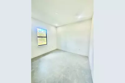 3206 10th Ave NE, Naples, FL 34120 - Photo 9