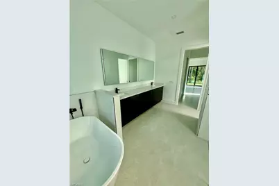 3206 10th Ave NE, Naples, FL 34120 - Photo 7
