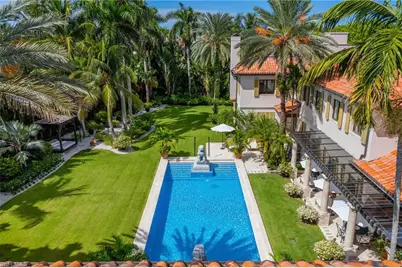 3200 Green Dolphin Ln, Naples, FL 34102 - Photo 5