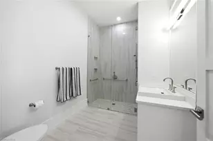 210 8th St S, Naples, FL 34102 - Photo 25