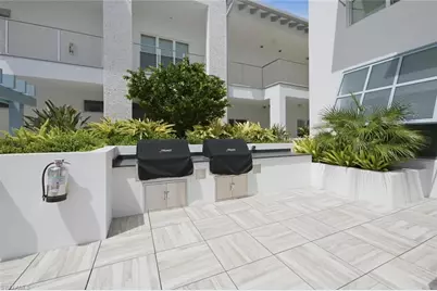 210 8th St S #309, Naples, FL 34102 - Photo 31