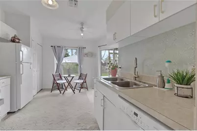 3920 10th St N, Naples, FL 34103 - Photo 13