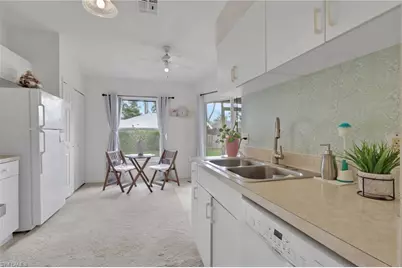 3920 10th St N, Naples, FL 34103 - Photo 11