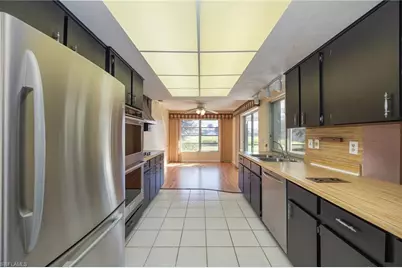 379 Torrey Pines Pt, Naples, FL 34113 - Photo 7