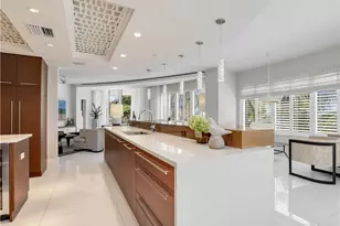 13665 Vanderbilt Dr, Naples, FL 34110 - Photo 7