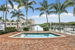 13665 Vanderbilt Dr, Naples, FL 34110 - Photo 47