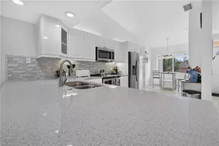 2345 Magnolia Ln, Naples, FL 34112 - Photo 5