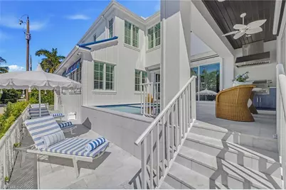 844 8th St S, Naples, FL 34102 - Photo 9