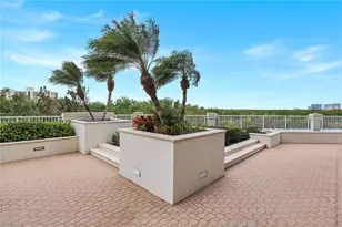 295 Grande Way, Naples, FL 34110 - Photo 35